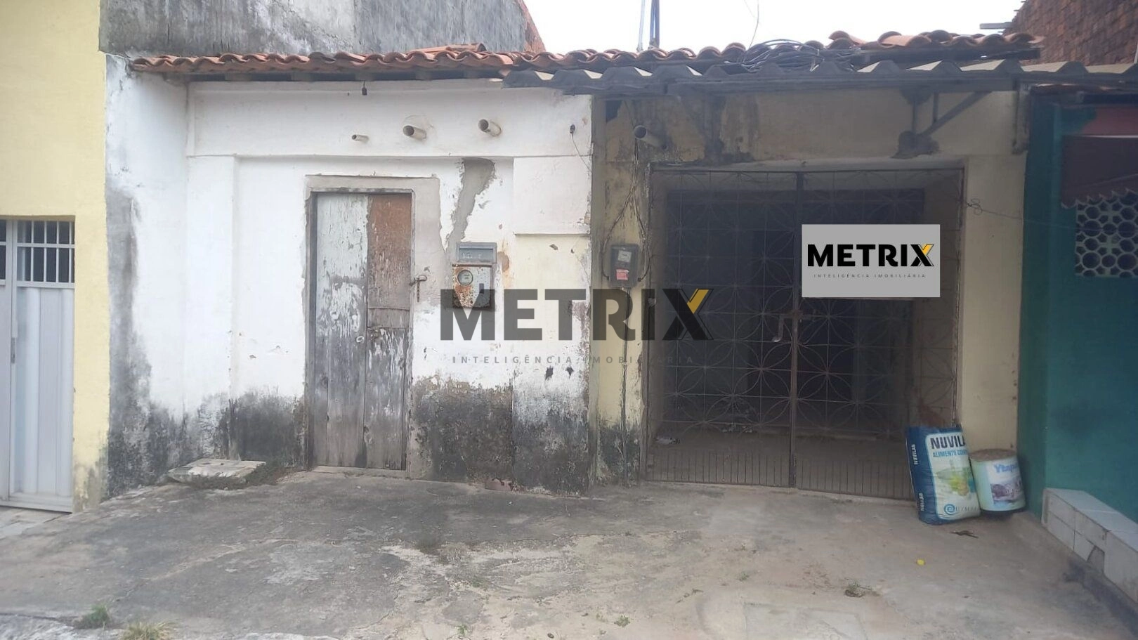 Casa à venda por R$ 220.000 - Itaperi - Fortaleza/CE