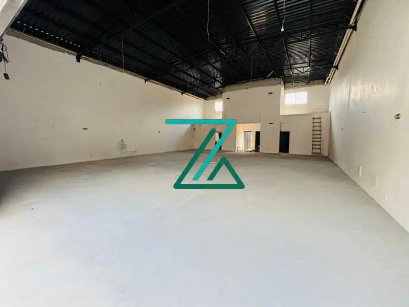 Salão Comercial para Locação com 134 m² e Mezanino no Vianelo em Jundiaí SP