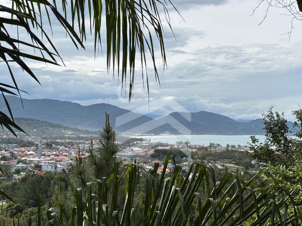Exclusiva propriedade com 1.200m² e potencial construtivo na Prainha da Silveira