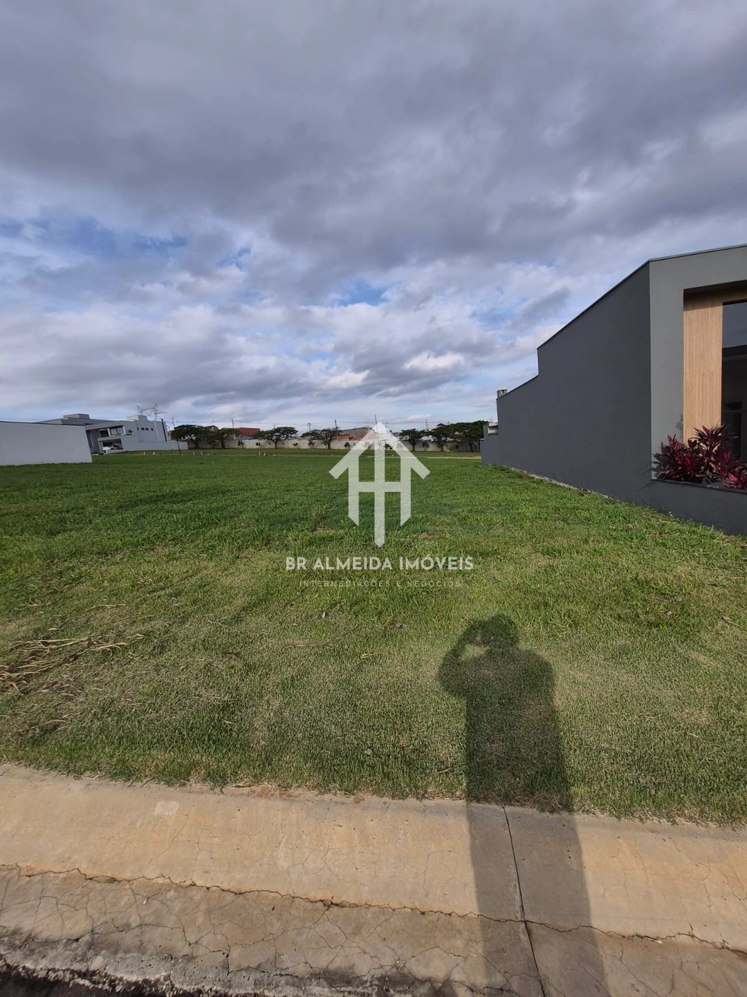 Terreno em condomínio | Venda | Jardim Villa Sapezal