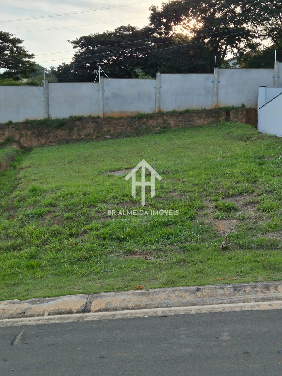 Terreno em condomínio | Venda | Jardim Villa Sapezal