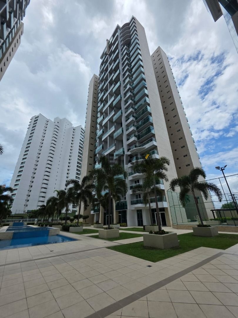 Apartamento com 3 dormitórios à venda, 82 m² por R$ 800.000,00 - Guararapes - Fortaleza/CE