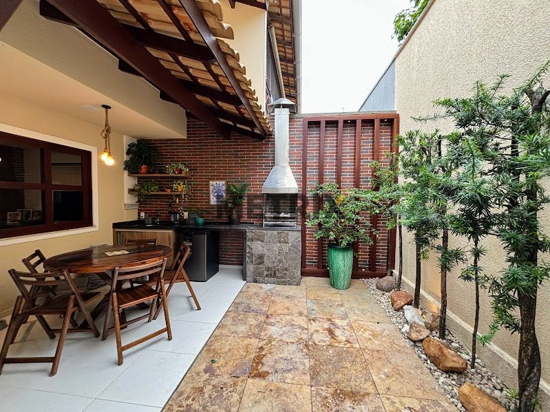 Casa Duplex com 2 suítes, Gabinete, à venda, 153 m² por R$ 770.000,00 - Sapiranga - Fortaleza/CE