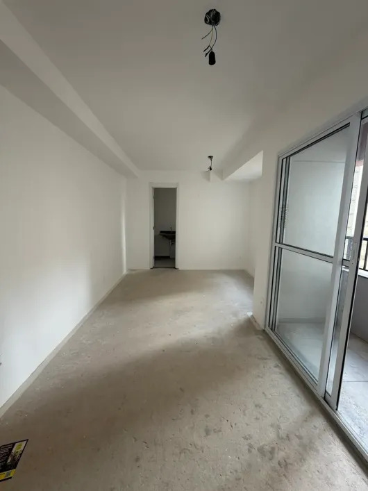 1 dormitório de 29 metros com terraço, ventilação natural no banheiro e janela na cozinha