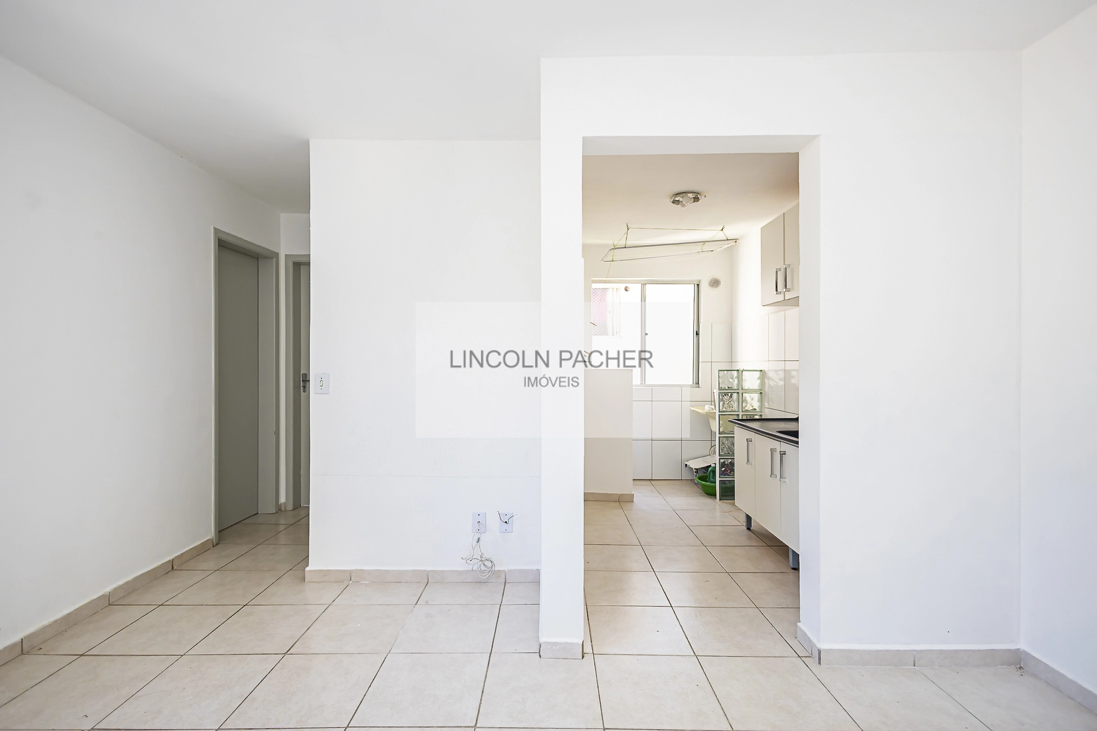 Apartamento amplo para locação