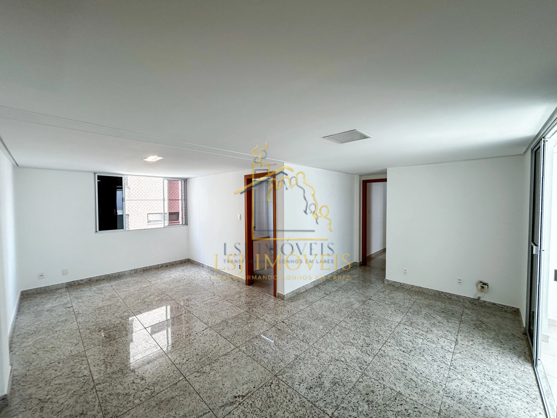 APARTAMENTO 4 QUARTOS, SENDO TODOS SUÍTE E 3 VAGAS - BURITIS