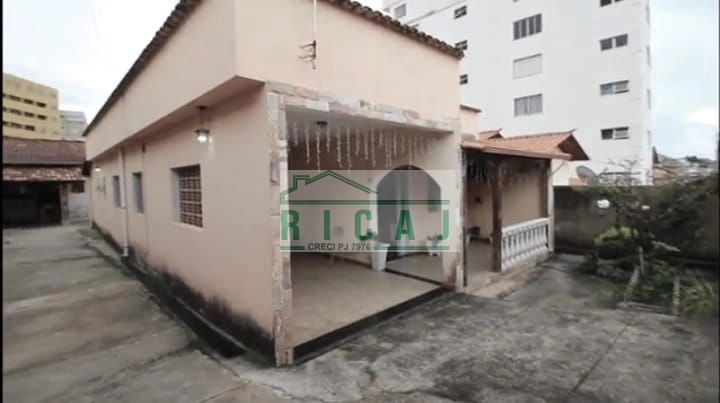 Casa com 3 dormitórios à venda por R$ 650.000,00 - Goiânia - Belo Horizonte/MG