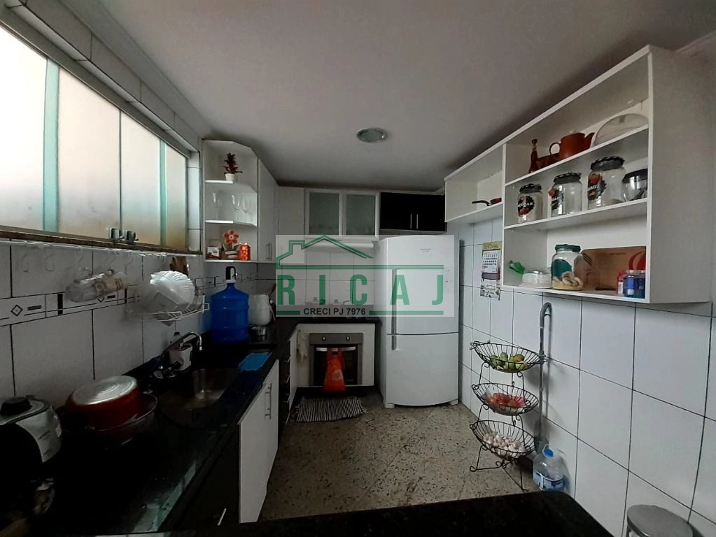 Casa no centro de Sabará à venda, 250 m² por R$ 850.000 - Centro - Sabará/MG