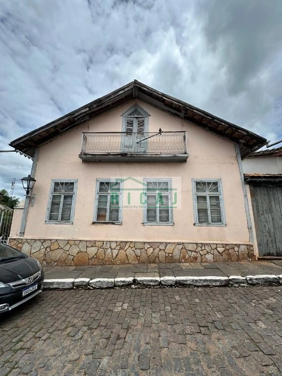 Casa com 6 dormitórios por R$ 1.550.000 - Centro - Sabará/MG