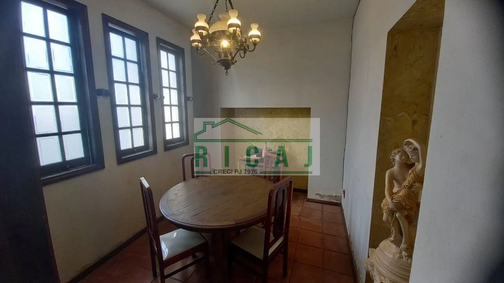 Casa com 2 dormitórios  por R$ 720.000 - Centro - Sabará/MG