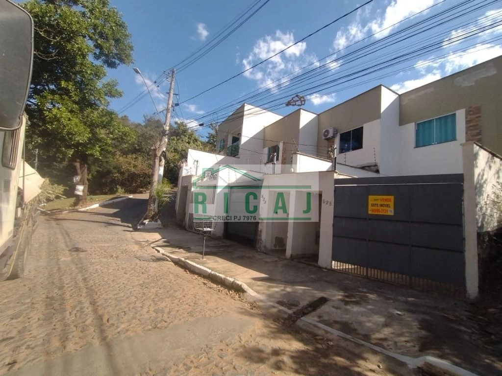 Casa com 2 dormitórios à venda, 65 m² por R$ 330.000,00 - Villa Real - Sabará/MG