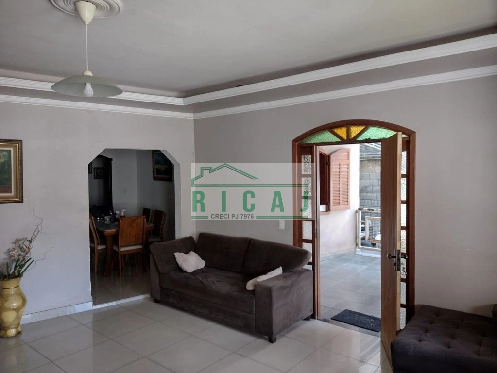Casa com 2 pavimento à venda, 390 m² por R$ 690.000 - Nações Unidas - Sabará/MG