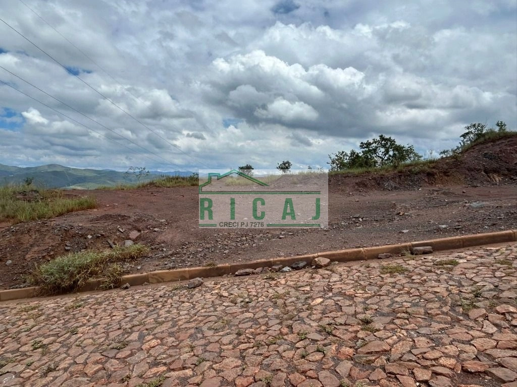 Lote plano à venda no Bairro Villa Real