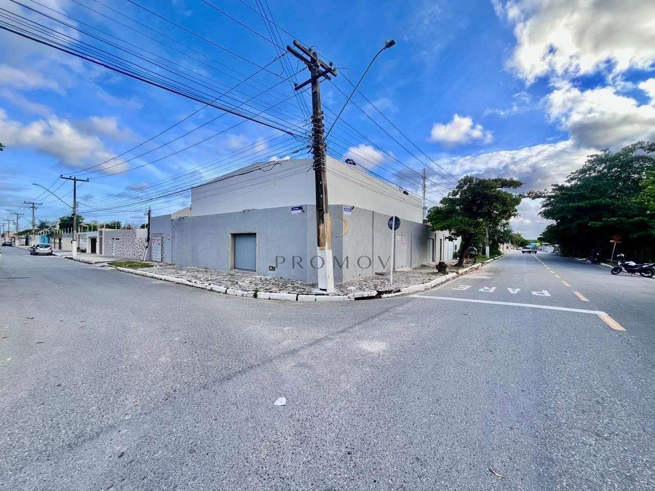 Prédio | Aluguel | Coroa do Meio