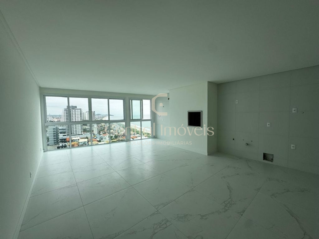 Apartamento com 3 suítes vista mar  ( Balneário Piçarras )