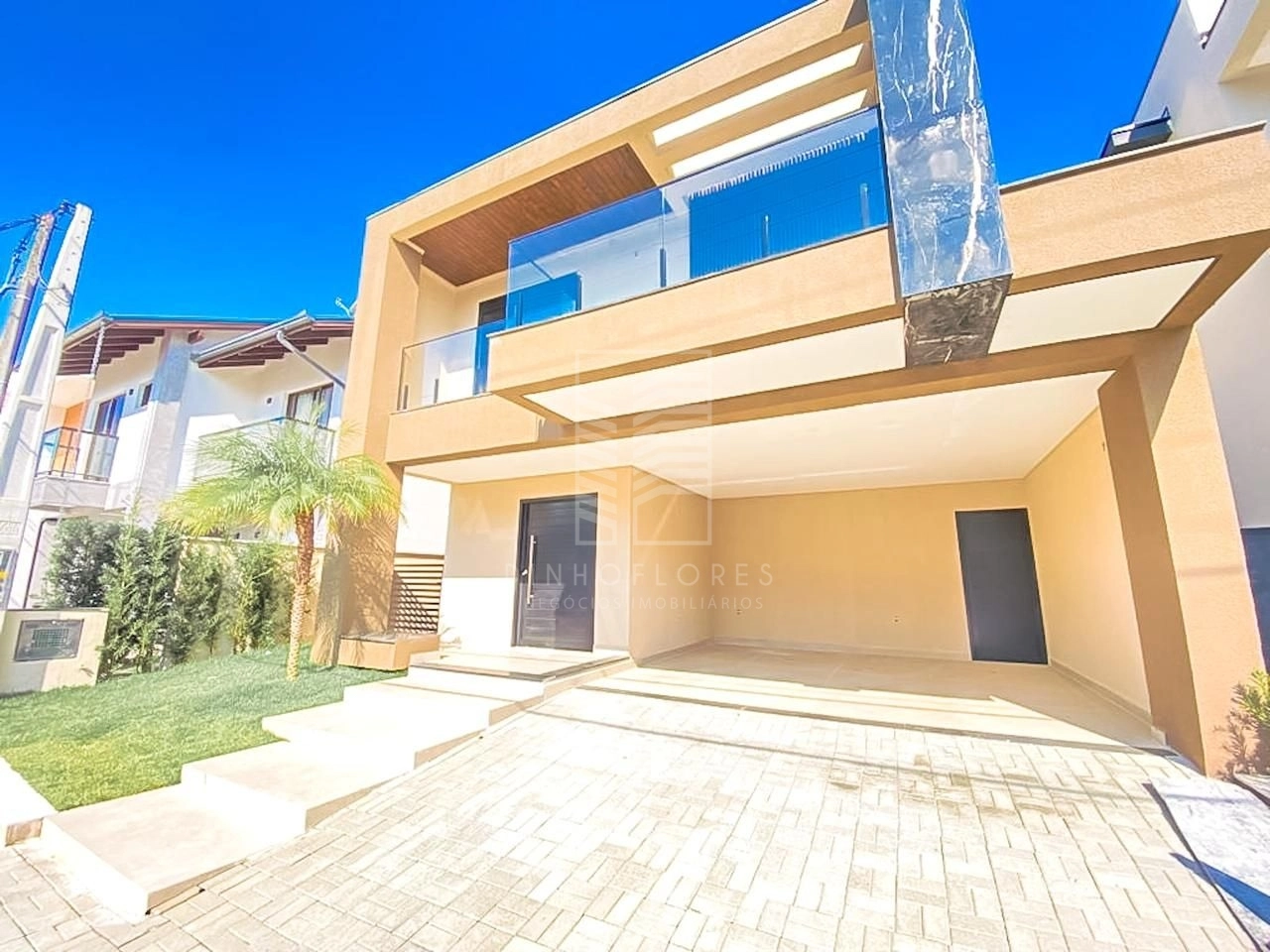 Casa com 4 dormitórios à venda, 224 m² por R$ 2.400.000 - Centro - Balneário Piçarras/SC