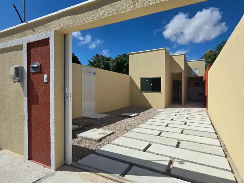 CASA – 02 QUARTOS (01 SUÍTE MASTER) – ESPAÇO PARA ÁREA DE LAZER