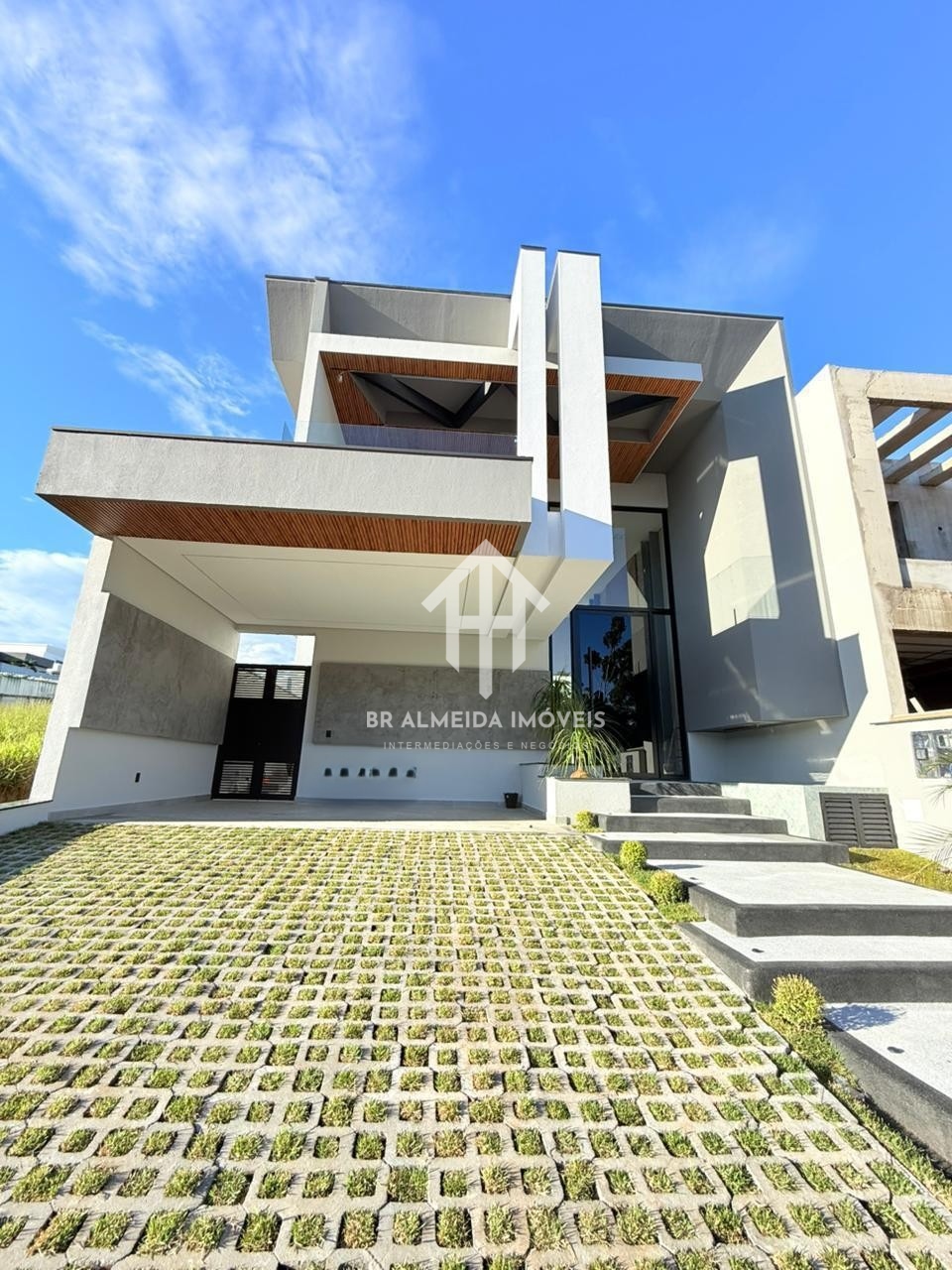 Casa em condomínio | Venda | Jardim Villa Sapezal