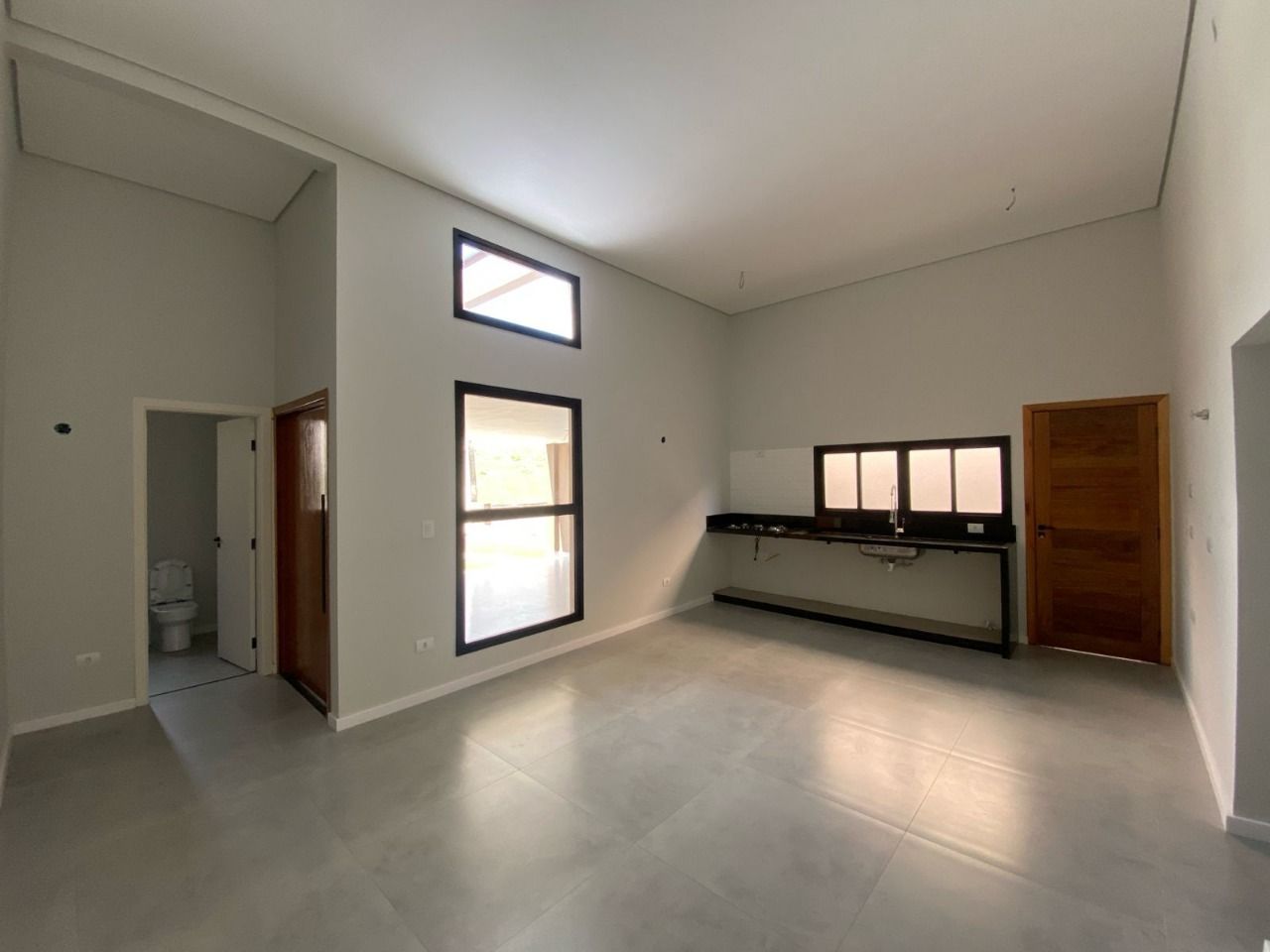 Casa térrea no Residencial Reserva das Paineiras com 3 dormitórios e 4 vagas de garagem - R$ 850.000,00