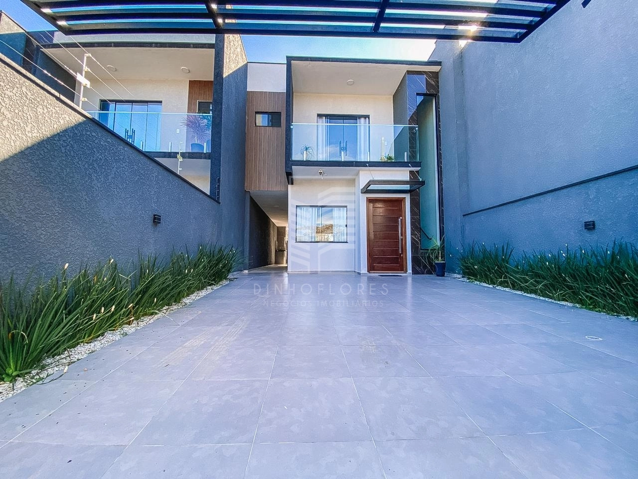 🏡 Sobrado Finamente Mobiliado | 147 m² | 3 Dormitórios | Área Gourmet | Balneário Piçarras | Pronto para Morar