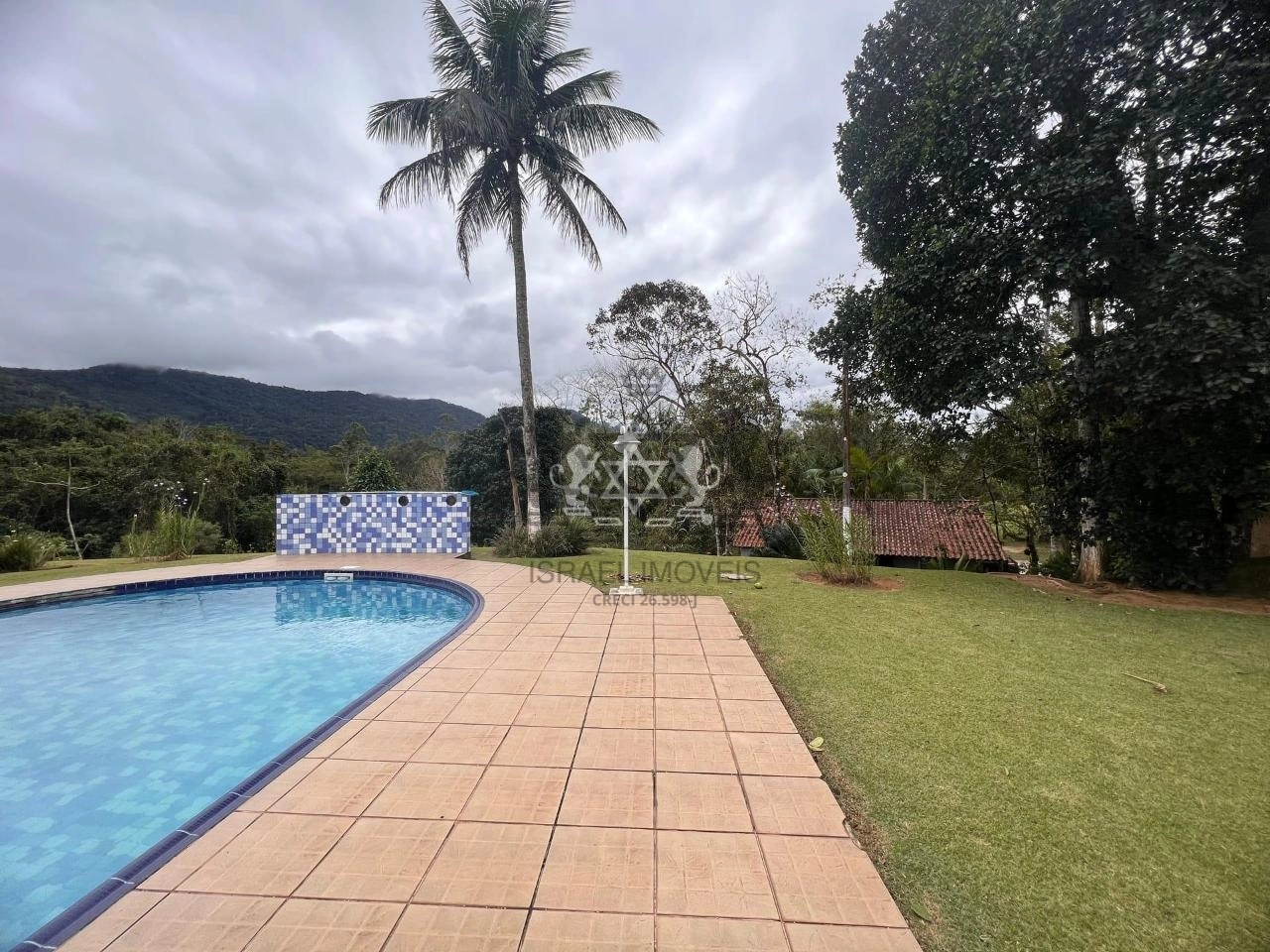 Apartamento, 1 dormitório, mobiliado , com 65 m2 a Poucos Minutos da Praia, à Venda no Tabatinga em Caraguatatuba, São Paulo.