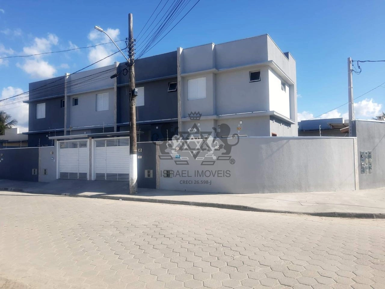 Ótimas Casas em condomínio à venda, situadas  no Bairro Recanto do Sol, na cidade de Caraguatatuba, Litoral Norte do Estado de São Paulo