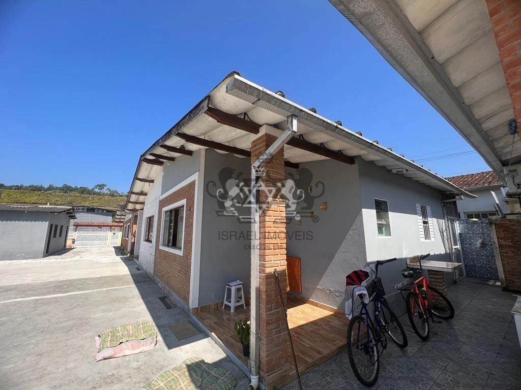 Casa térrea, condomínio fechado à venda, Bairro Getuba, próximo Massaguaçu e Capricórnio, Caraguatatuba, SP