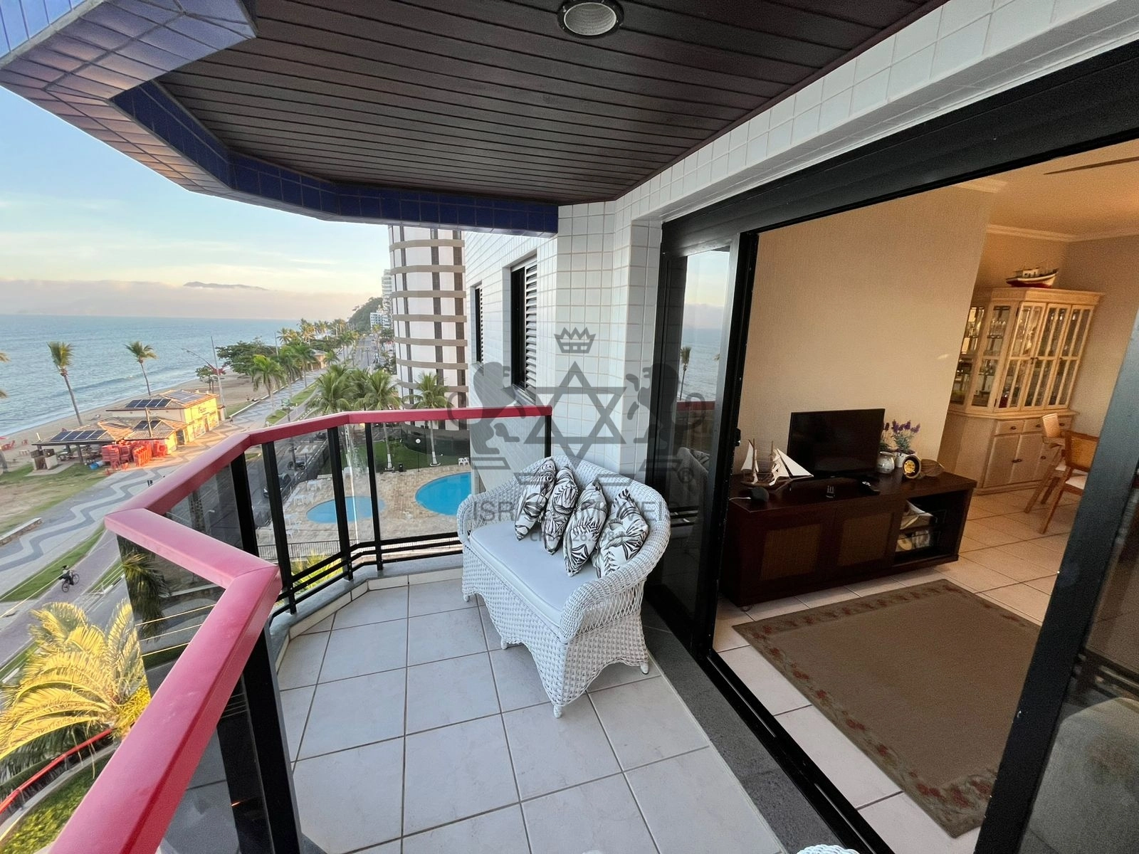 Apartamento Frente Mar á Venda 3 Quartos, 1 Suite, 1 Vaga, 81 M², Martim de Sá, Caraguatatuba - SP