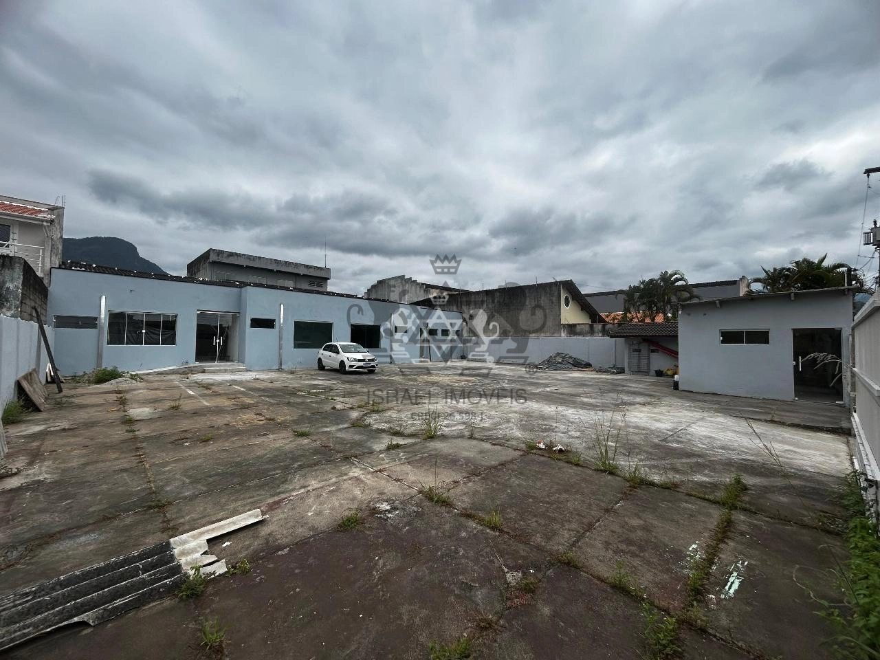Galpão para locação, com recepção, 940m² área total, Bairro Indaiá, Caraguatatuba, Litoral Norte de São Paulo