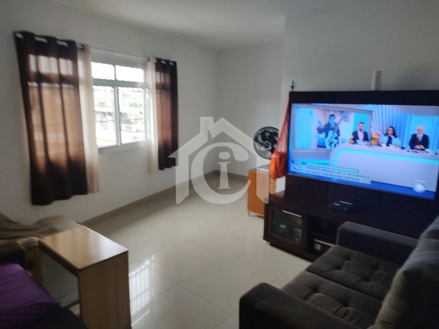 Sobrado com 2 casas localizado no Jardim Melo-SP