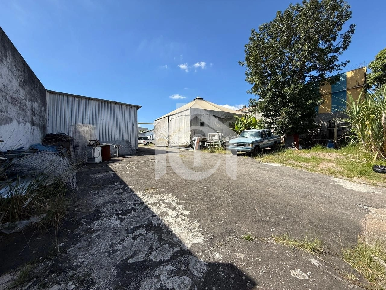 Galpão industrial à venda na Avenida Alda com até 1.900 m² e possibilidade de aquisição por módulos