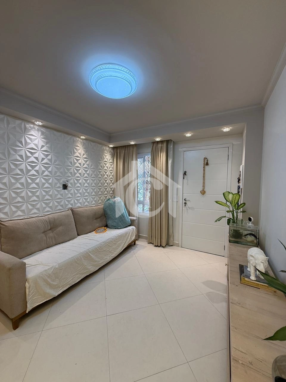Casa de Condomínio disponível para venda no Centro de Diadema, unindo boa localização, conforto e sofisticação.