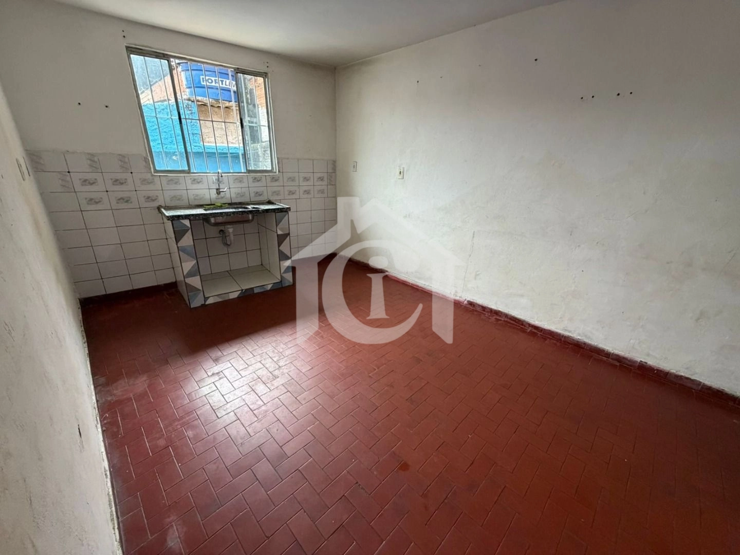 Casa com 1 dormitório para alugar, 1 m² por R$ 800,00/mês - Serraria - Diadema/SP