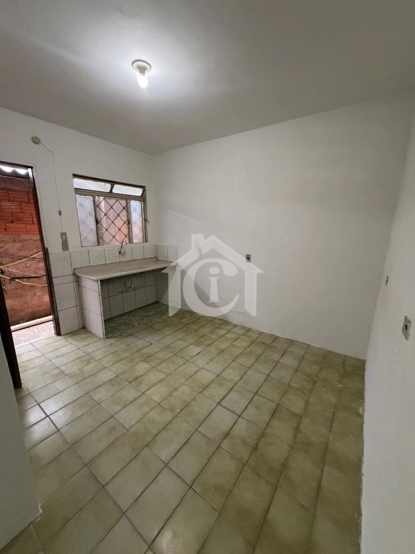 Casa com 1 dormitório para alugar, 1 m² por R$ 800,00/mês - Serraria - Diadema/SP