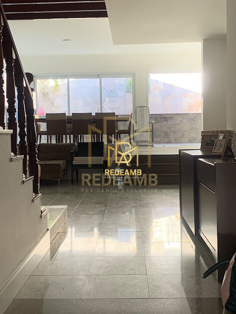 Casa à Venda com 5 dormitórios sendo 2 Suítes no Residencial 6 - Alphaville
