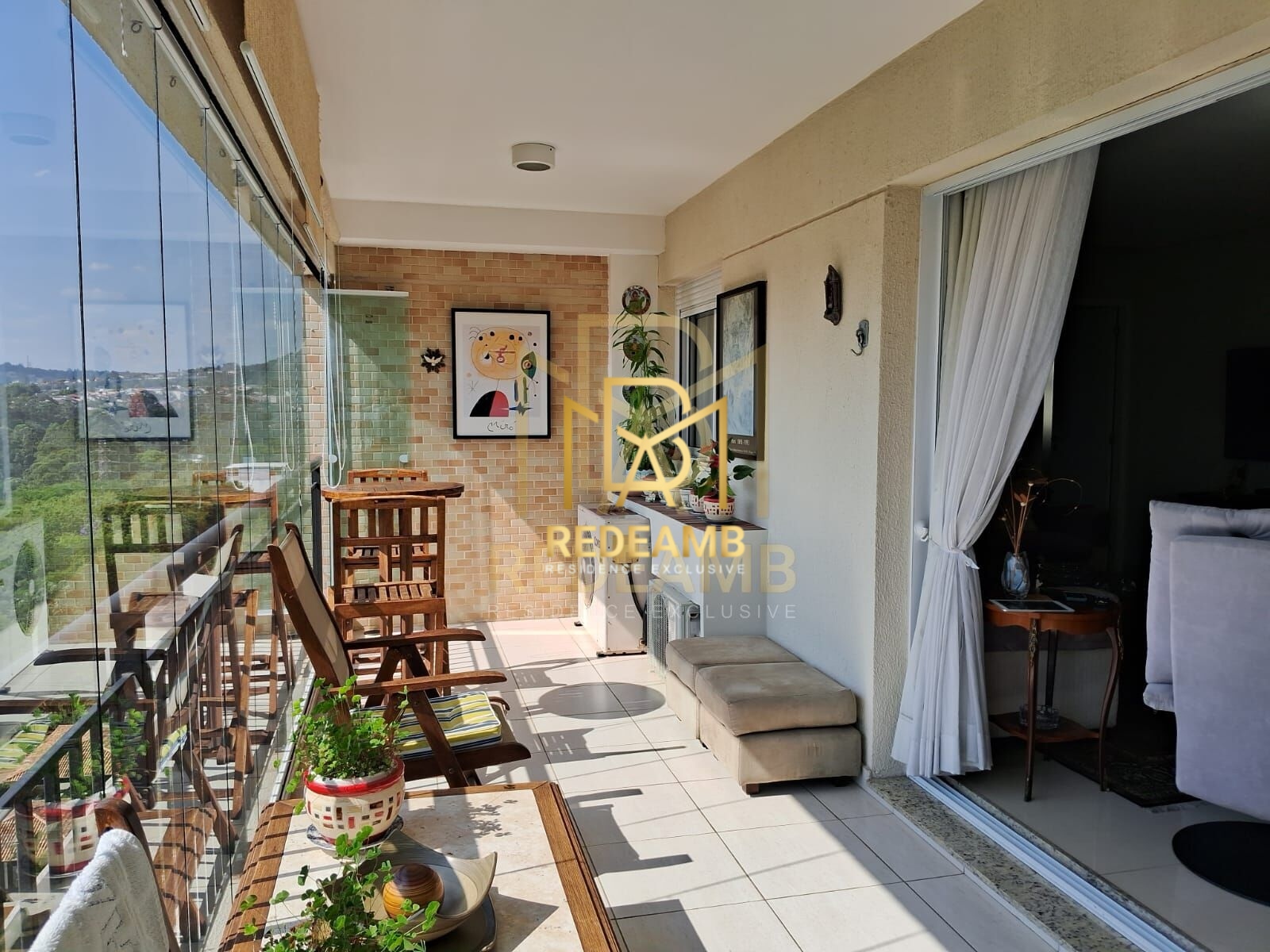 Apartamento Alto Padrão com 144 M² com 03 dormitórios, sendo 01 suíte em Alphaville, Santana de Parnaíba/SP