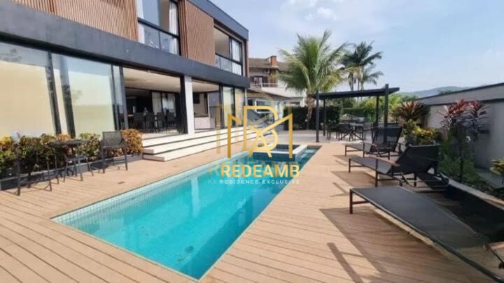 Casa para Venda com 4 Suítes, 523m2 no Residencial 11