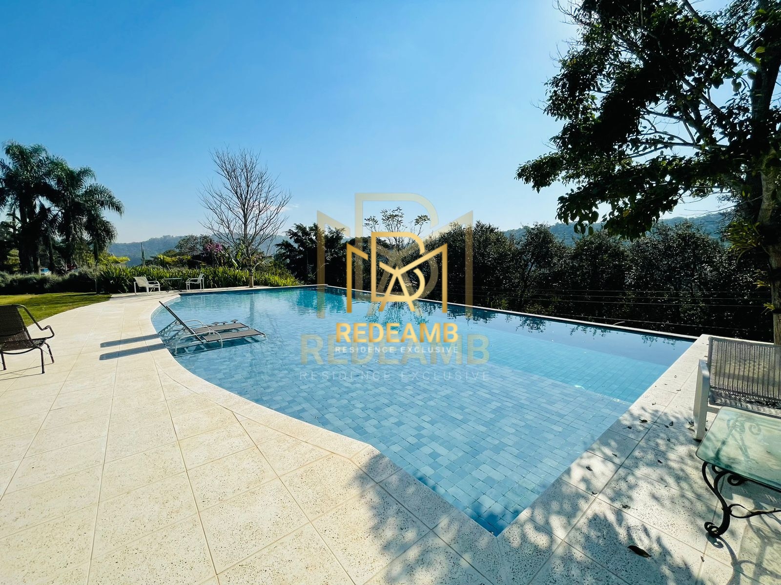 Casa à Venda Residencial Vila Velha com 5 Suítes em Santana de Parnaíba/SP