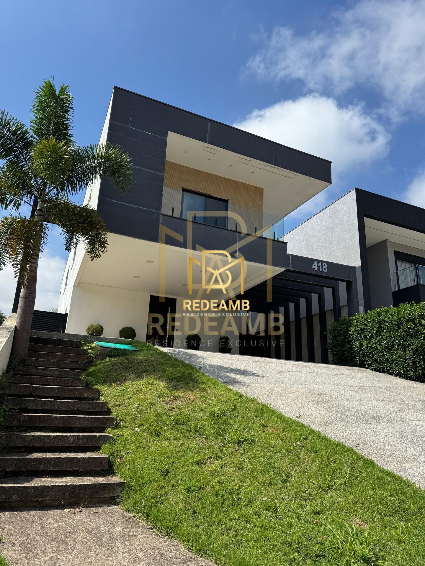 Casa a Venda com 330m2 - 3 Suítes no Condomínio New Ville - Santana De Parnaíba/SP