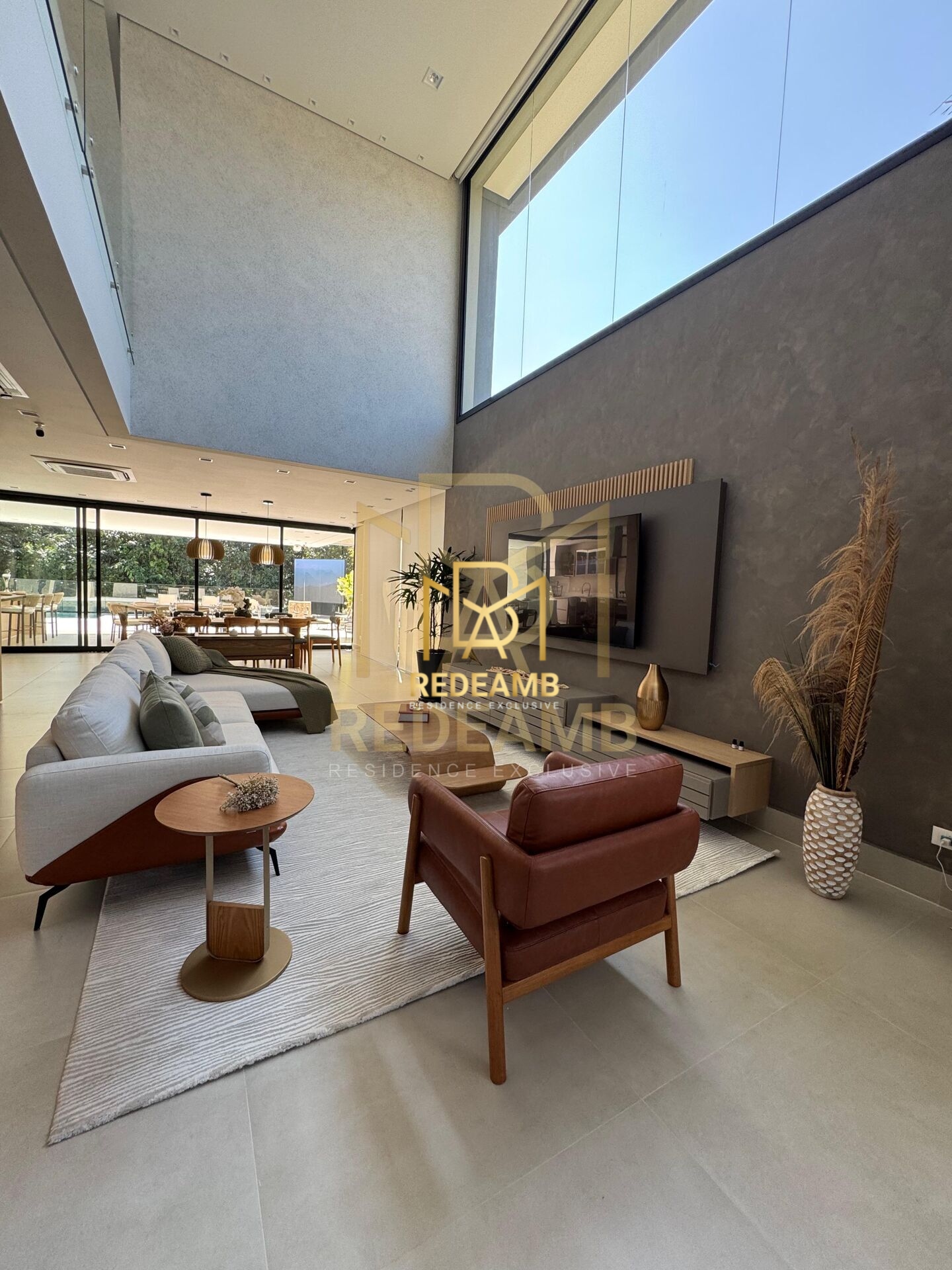 Casa de Luxo Moderna – 6 Suítes, Próxima à Praia – Módulo 11 Riviera de São Lourenço