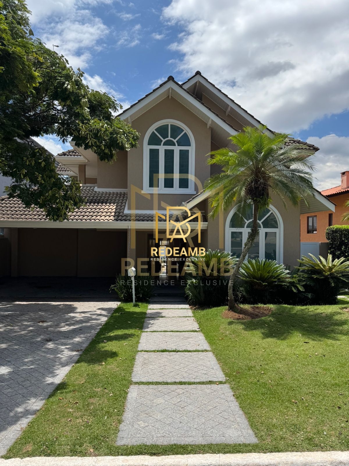 Casa à Venda – Residencial Alphaville 12