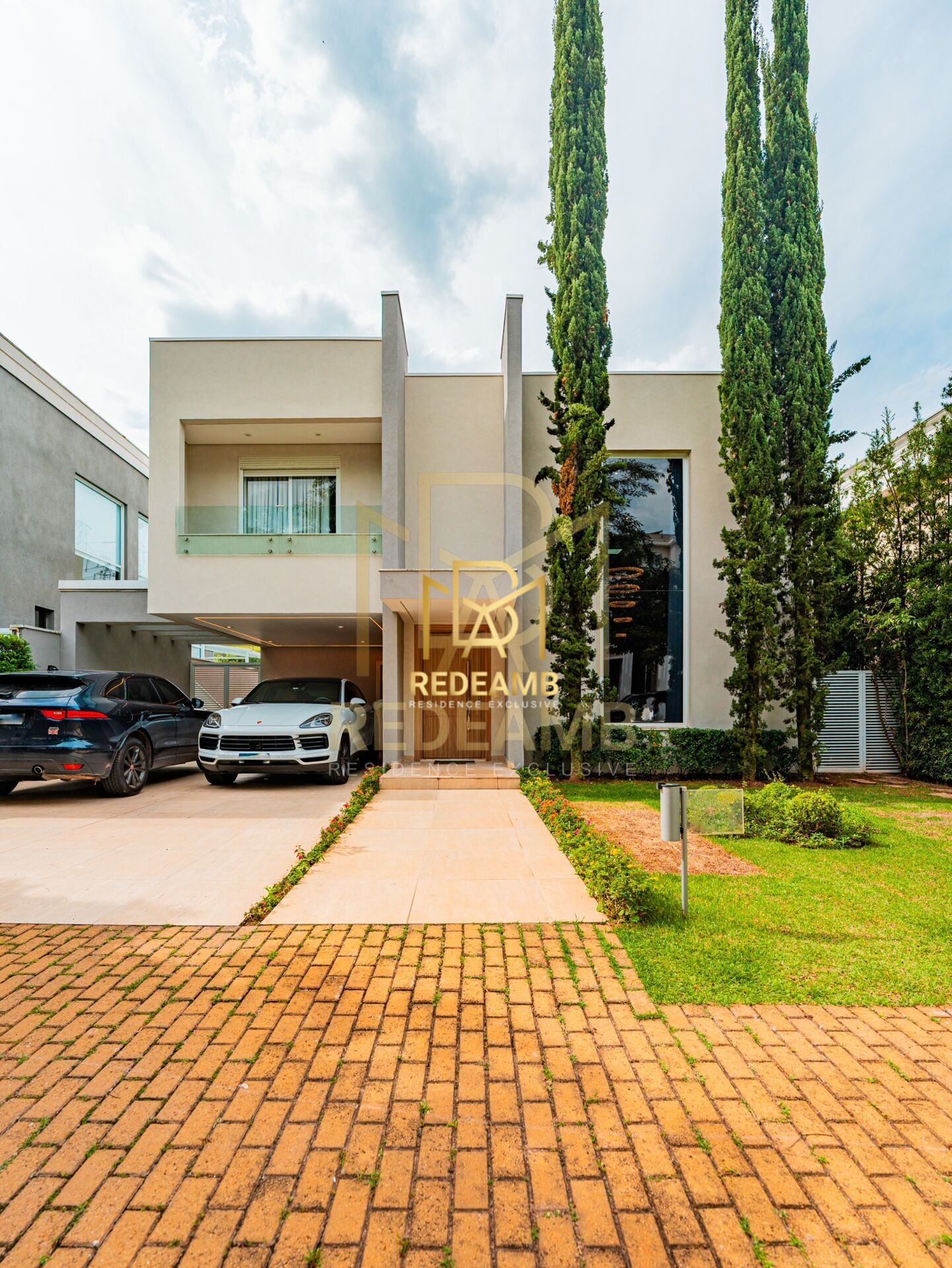 Casa  Alto Padrão  420mts, com 4 dormitórios com suíte,  suíte master com hidro e ar condicionado em Santana de Parnaíba/SP