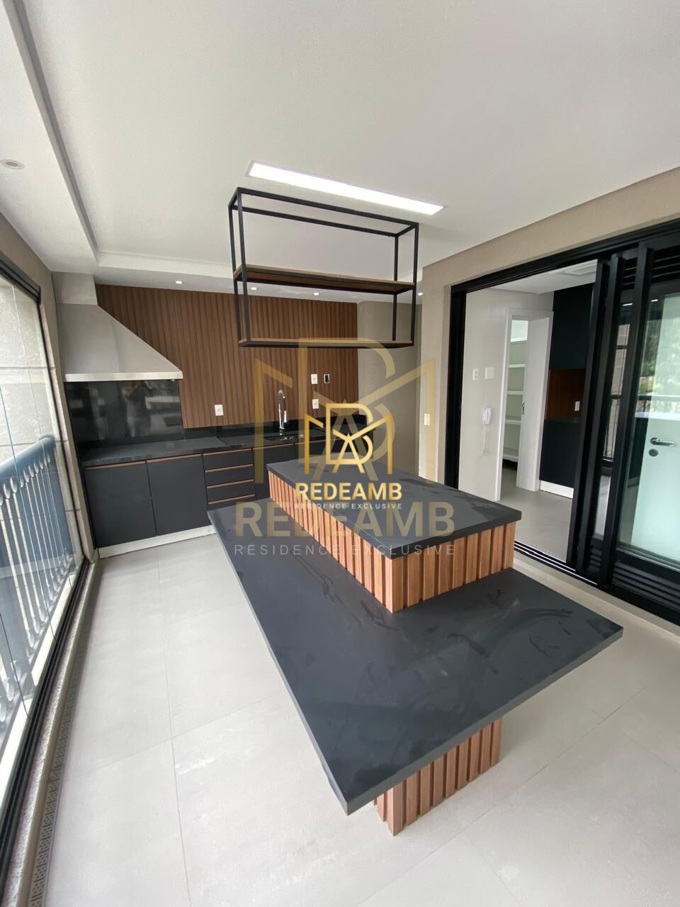Apartamento a Venda de 360m2 com 4 Suítes com Planejados no Condomínio Oiapoque
