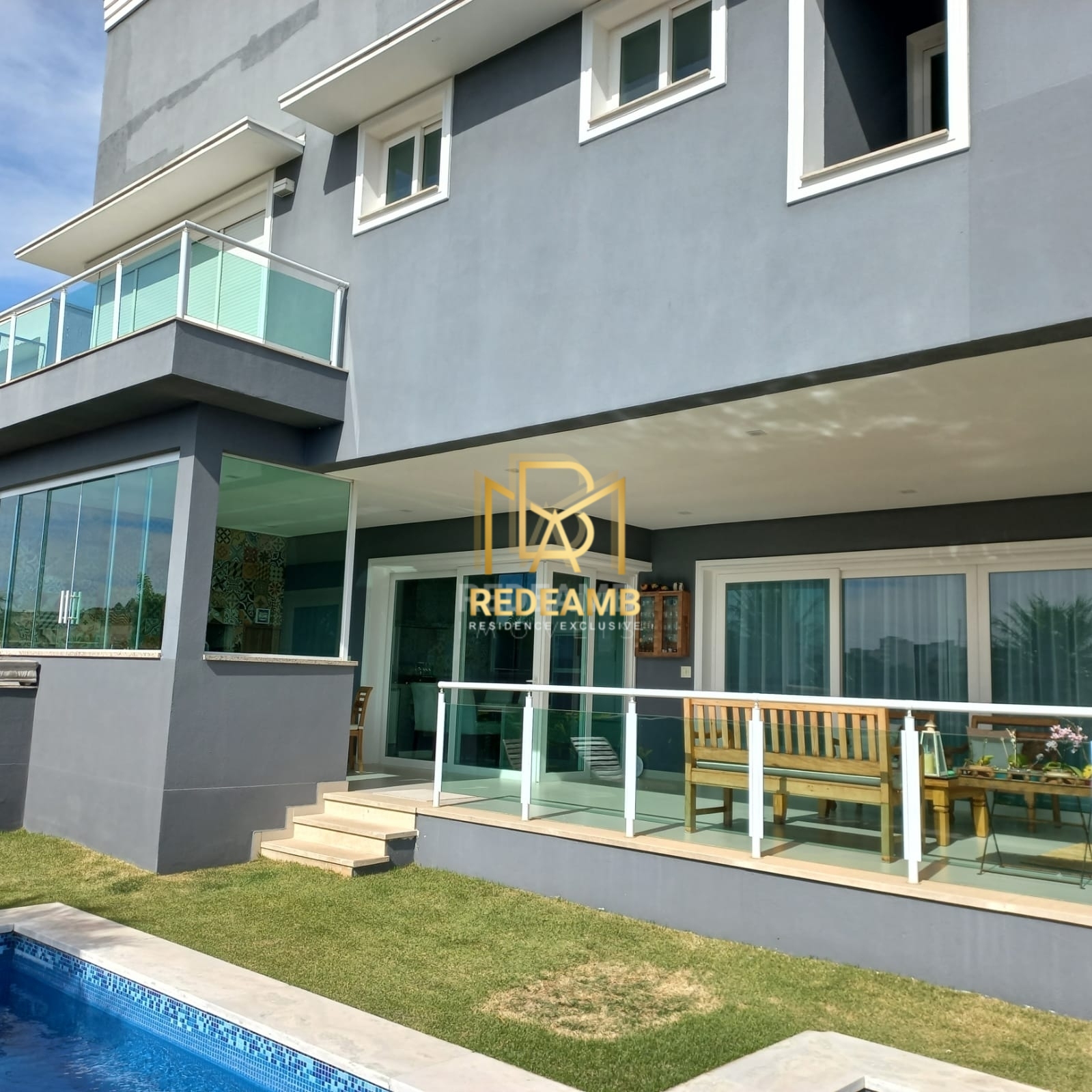 Casa à venda no bairro Alphaville em Santana de Parnaíba/SP