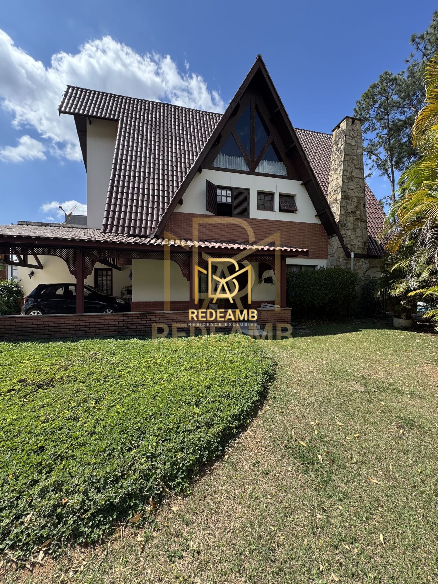 Oportunidade de Casa em Condomínio de esquina no Residencial 4 em Alphaville Santana de Parnaíba