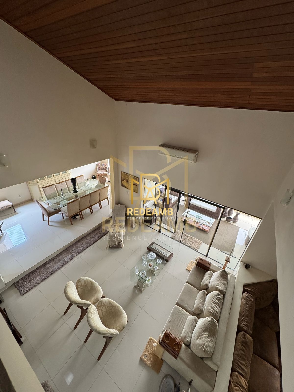 Casa a Venda para Retrofit com 296m2 no Residencial 10 em Alphaville, Santana de Parnaíba/SP