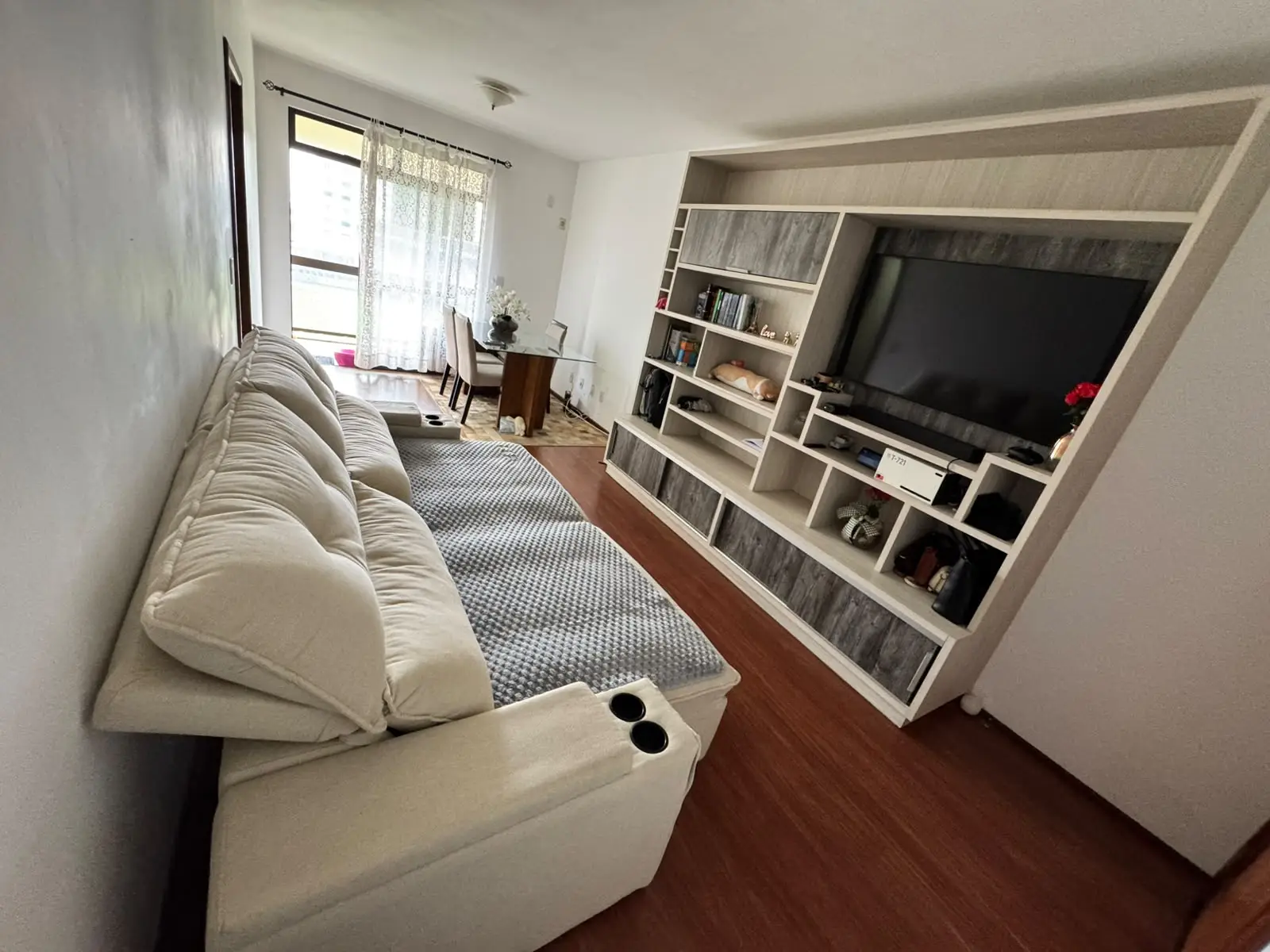 Apartamento Amplo no Centro de Itajaí 