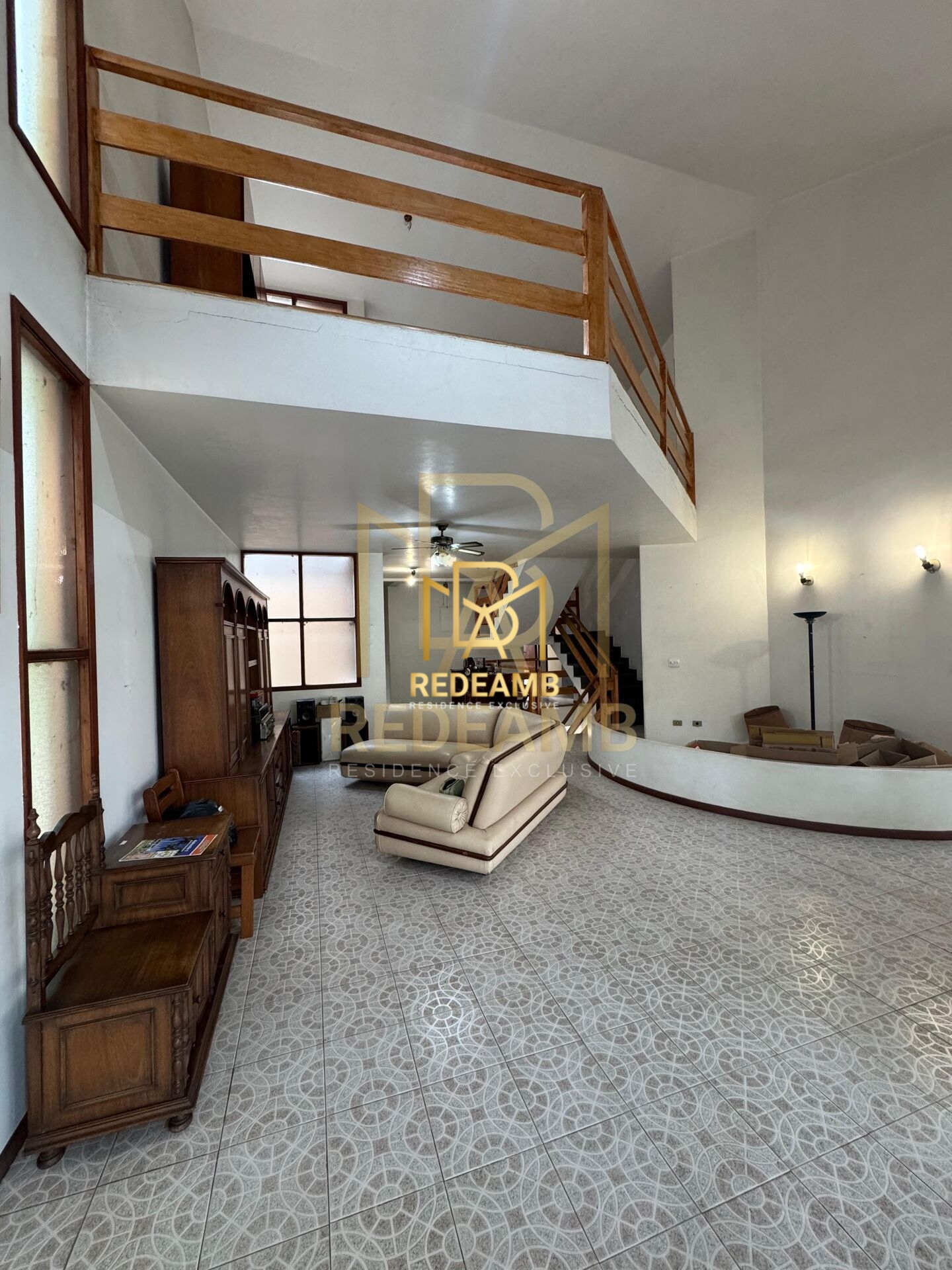 Casa de Esquina a Venda no Residencial 9 com 4 suítes em Santana de Parnaíba