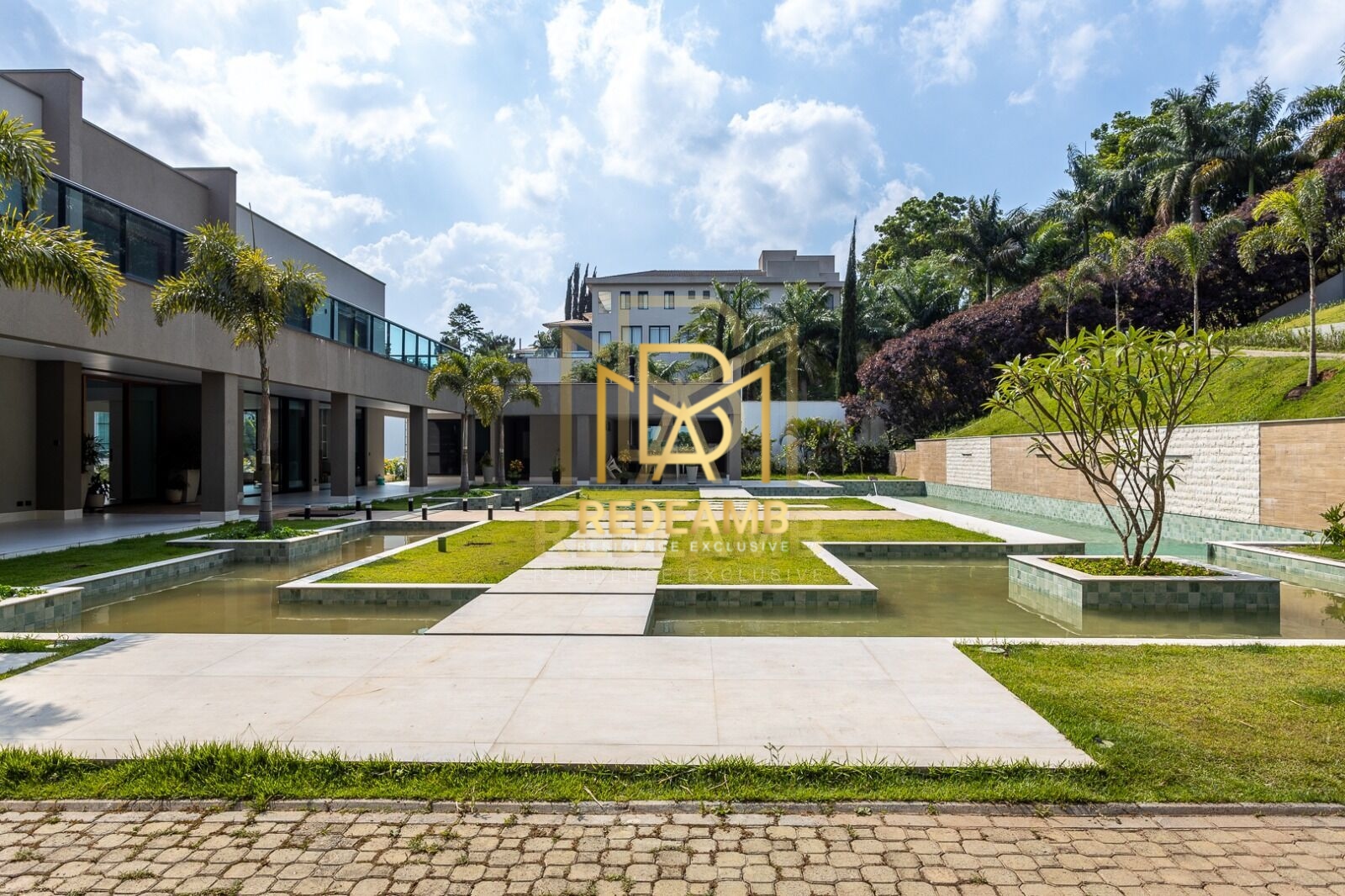 Casa Alto Padrão de 1305m² no Tamboré 1 em Alphaville