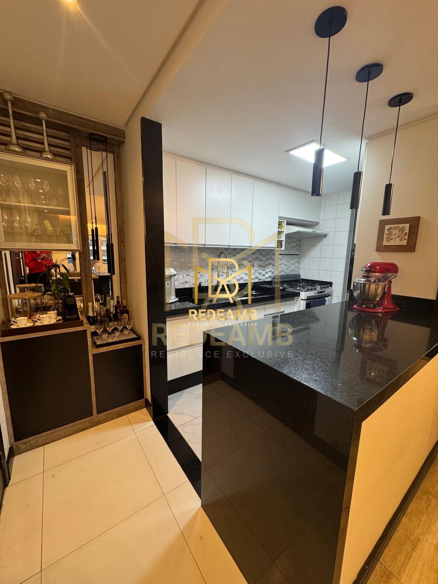 Apartamento a Venda no Condomínio Alpha Vita, 100m com 3 dormitórios sendo 1 Suíte com Sacada Gourmet com Churrasqueira em  Santana de Parnaíba/SP